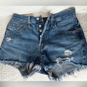 Levi’s cutoff shorts